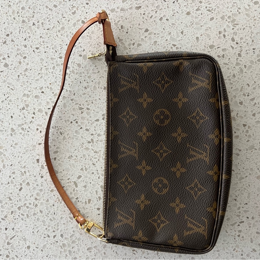 Louis Vuitton Pochette